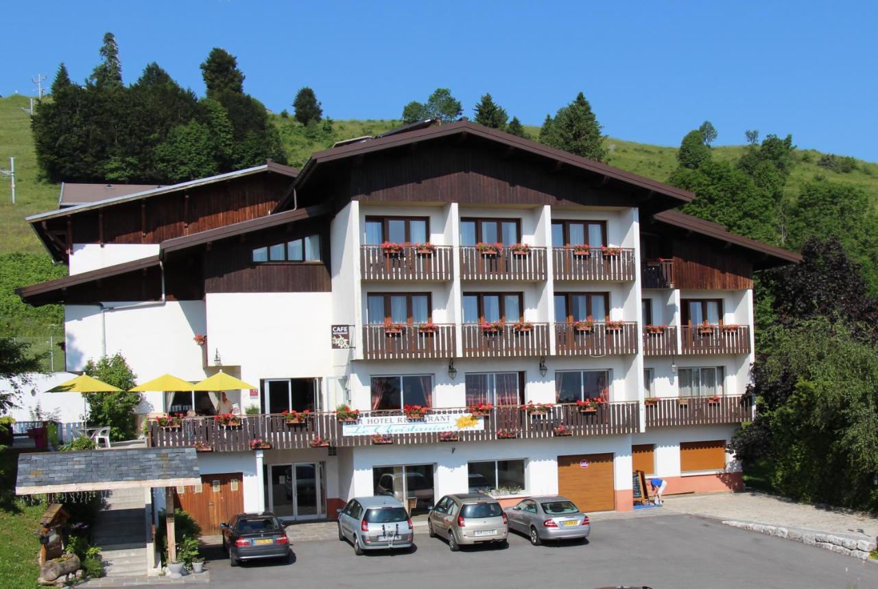 Hotel Le Christania Bellevaux Exterior photo
